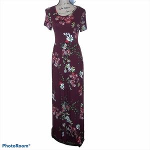 Viishow Burgundy Floral Maxi Dress Flowers Size Medium Super Soft with Pockets